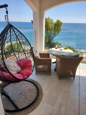 Galatex Beachfront 1st line sea view suites - best location peaceful green place